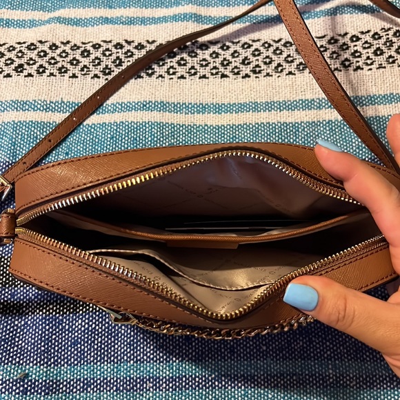 Michael Kors Jet Set Large Logo Crossbody Bag - Picture 5 of 6